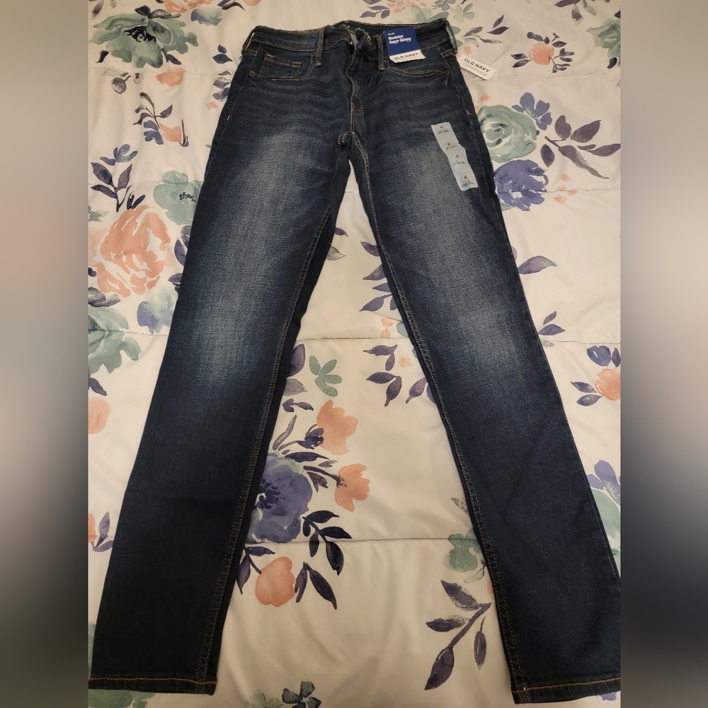 Old Navy Mid Rise Rockstar Super Skinny Jeans